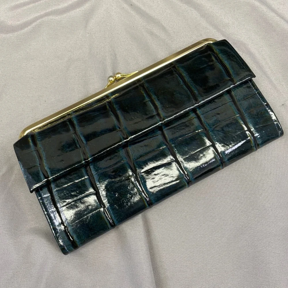 Lady Buxton Vintage Patent Pigskin Wallet Crocodile Embossed Teal Kiss Lock